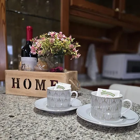 Loft Luxury アパートホテル 3*